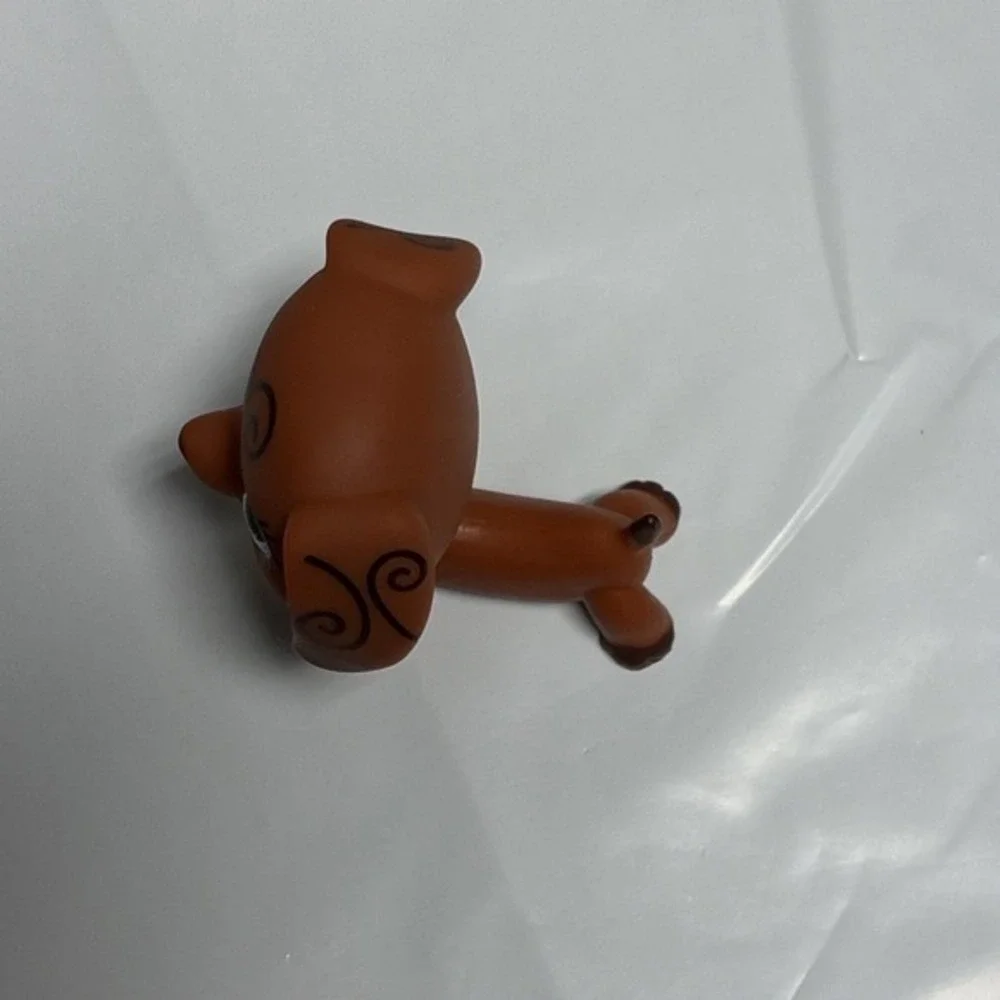 Littlest Pet Shop #640 Dachshund Brown Swirl Blue Diamond Eyes LPS